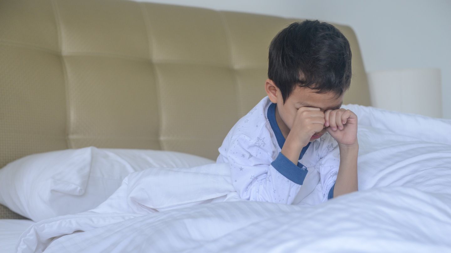 Lao Reading Practice for Beginners: Waking Up Late